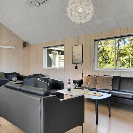Vakantiehuis Cozy In With Sauna
